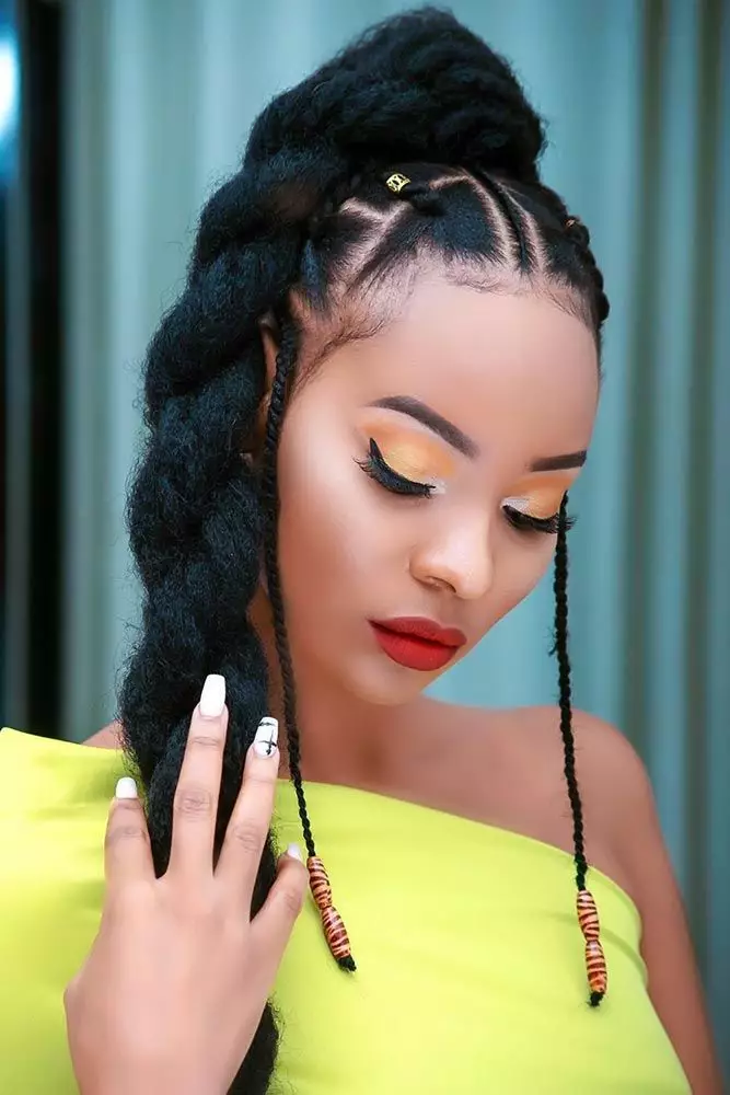 Slay the Day with This Stunning Fulani Braids Updo!